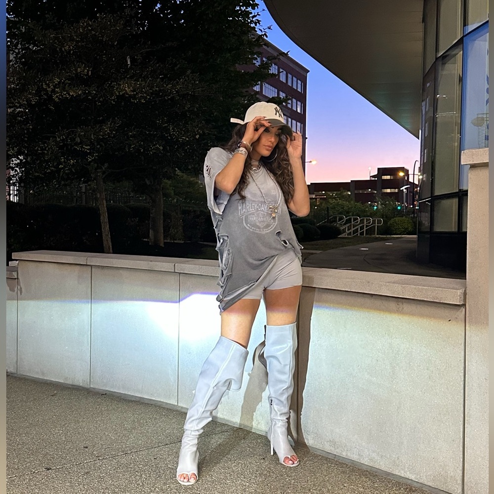 Stylish VTG Harley Davidson Distressed 1of a Kind Tee Shirt Oversized Streetwear